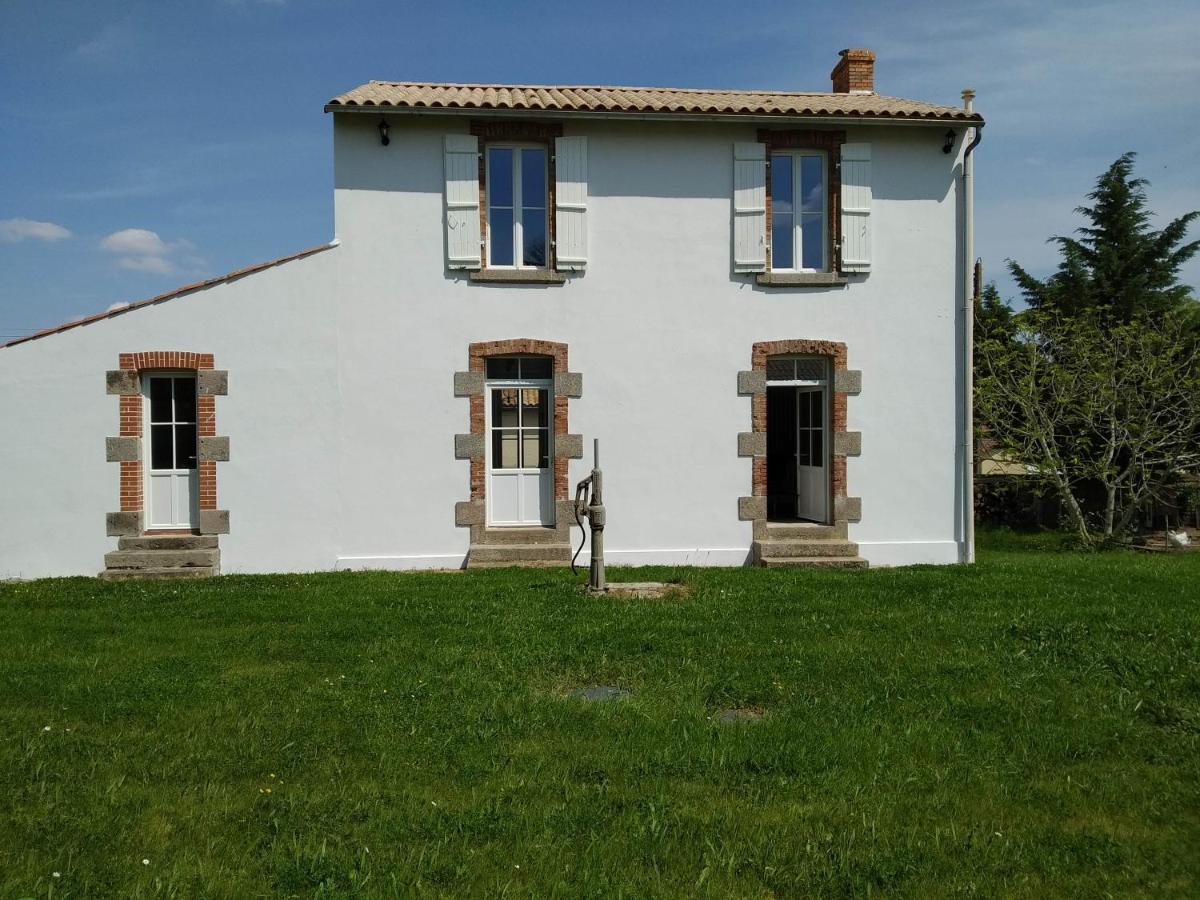 Gite De La Percoterie Le Champ-Saint-Pere Экстерьер фото